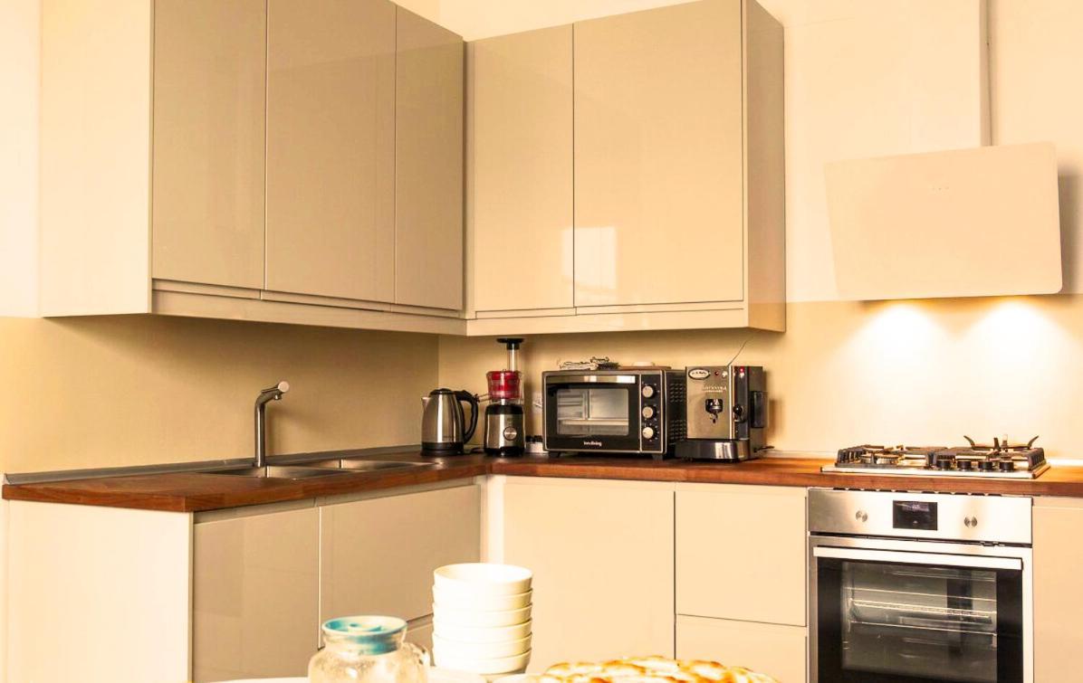 Single Room with Private External Bathroom