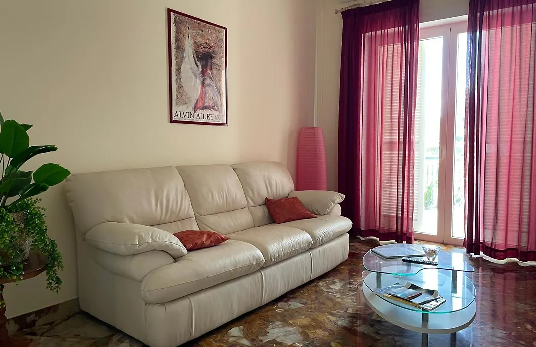 Il Giardino Di Flora Con Piscina & Jacuzzi-1