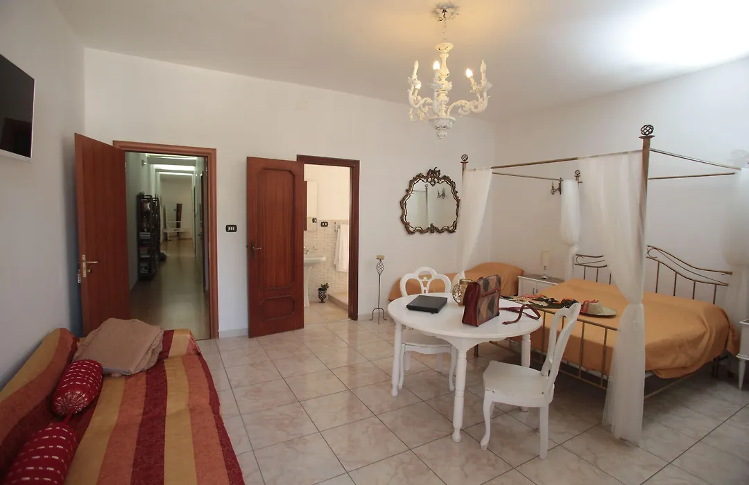 Zo. Ne. Baroque B&B-1