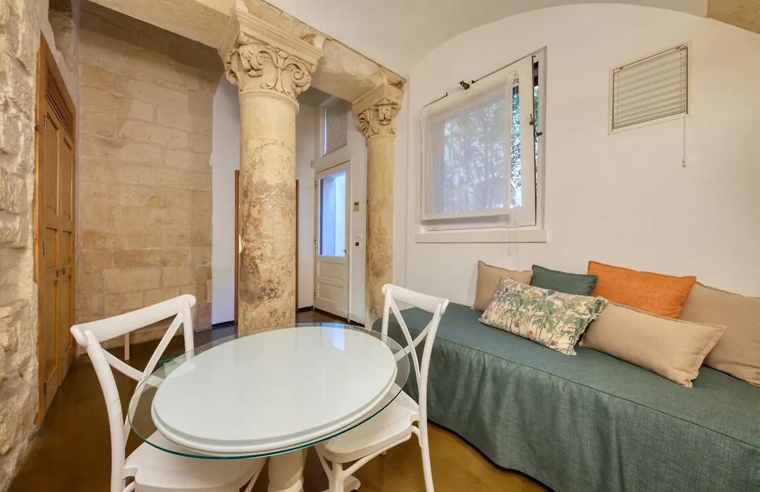 B&B Palazzo Persone Dimora Storica-1